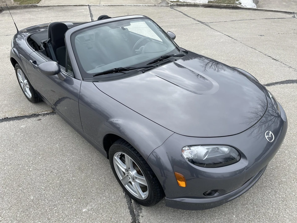 2006 Mazda NC MX-5 Miata - Image 19 of 31