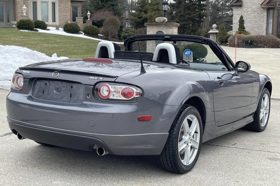 2006 Mazda NC MX-5 Miata - Image 15 of 31
