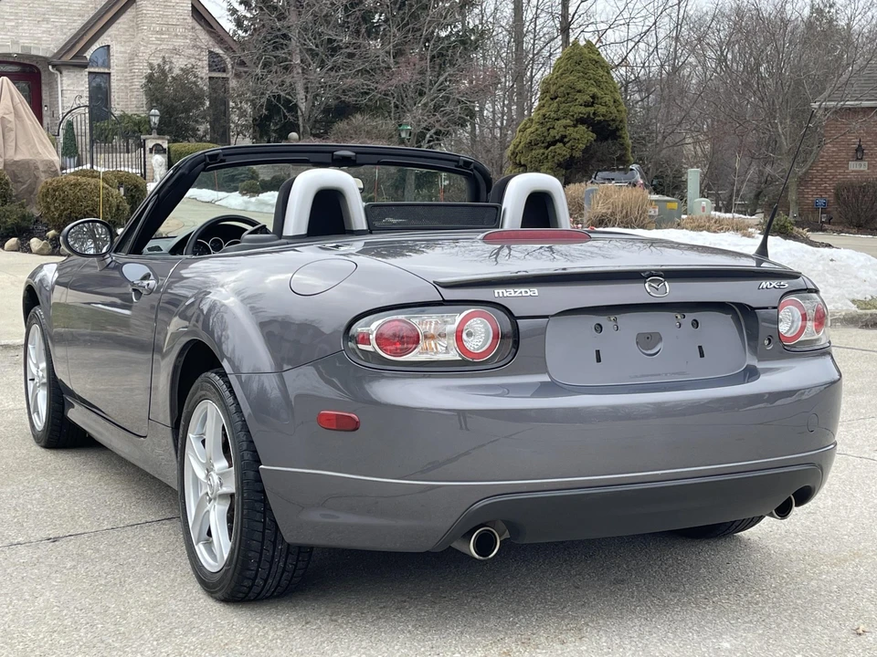 2006 Mazda NC MX-5 Miata - Image 10 of 31