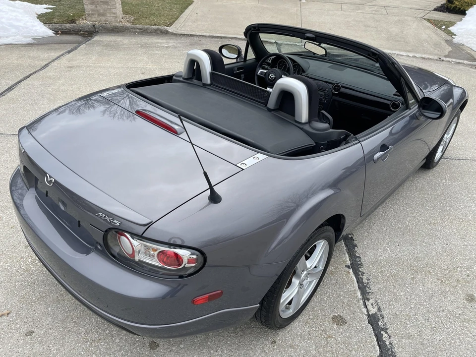 2006 Mazda NC MX-5 Miata - Image 16 of 31