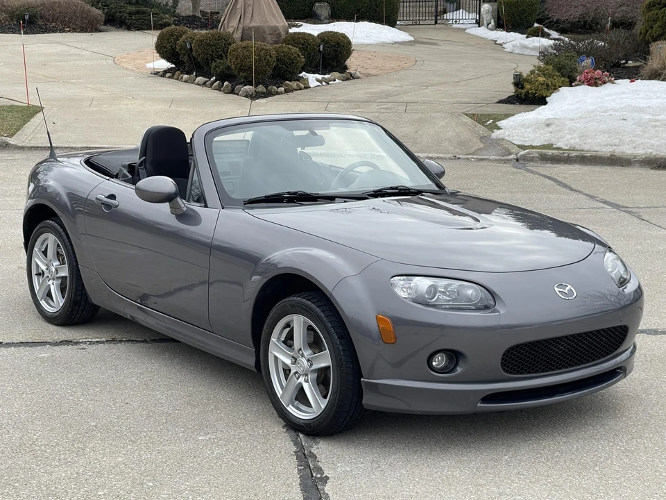 2006 Mazda NC MX-5 Miata - Image 20 of 31