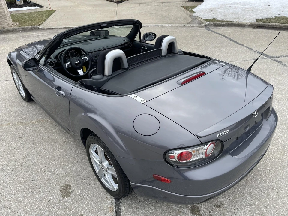 2006 Mazda NC MX-5 Miata - Image 9 of 31