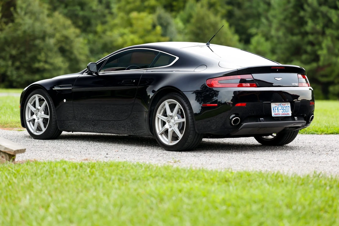 2007 Aston Martin V8 Vantage (2006-2017) - Image 28 of 31