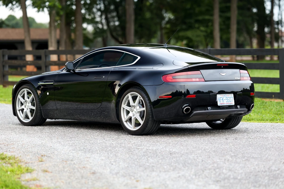 2007 Aston Martin V8 Vantage (2006-2017) - Image 29 of 31