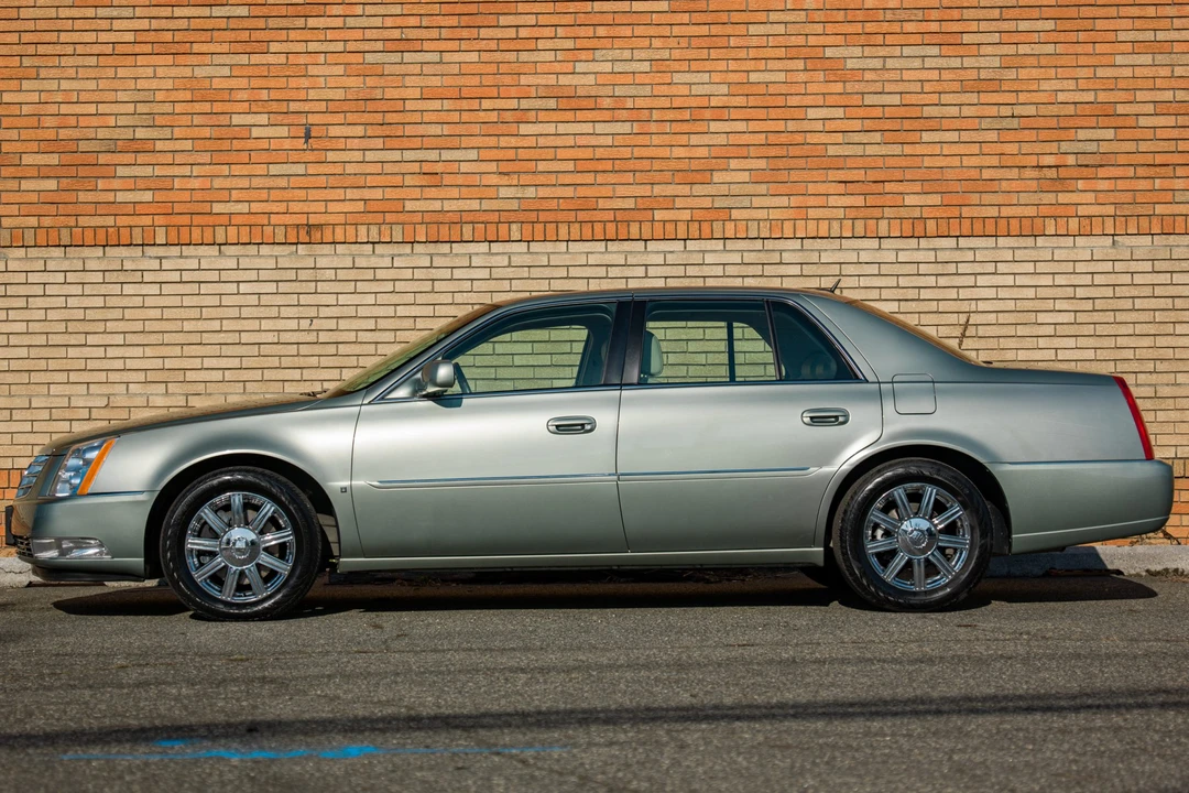 2007 Cadillac DTS - Image 11 of 31