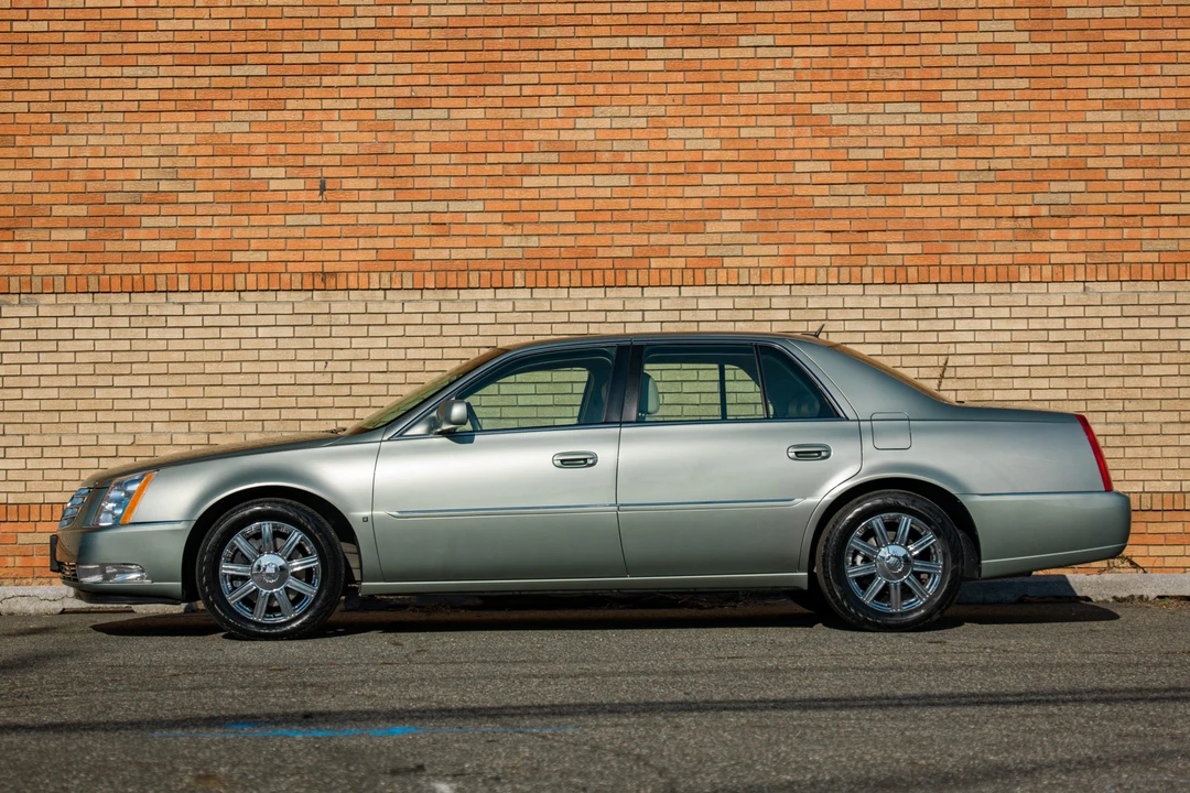 2007 Cadillac DTS - Image 10 of 31