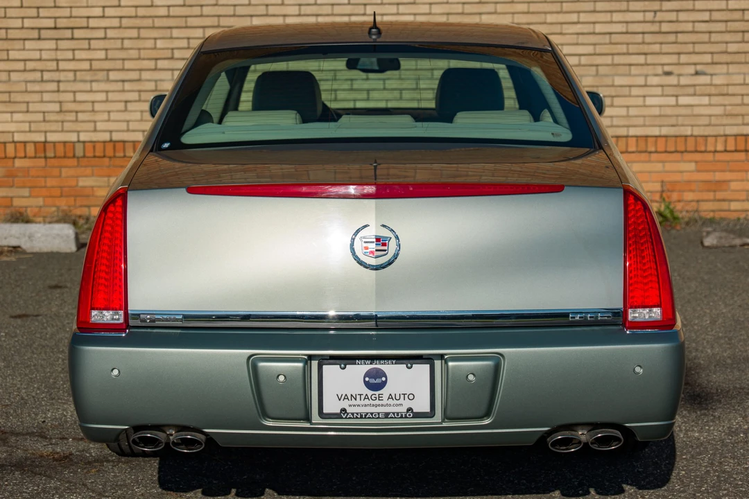 2007 Cadillac DTS - Image 17 of 31