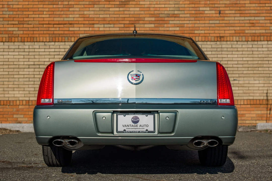 2007 Cadillac DTS - Image 16 of 31
