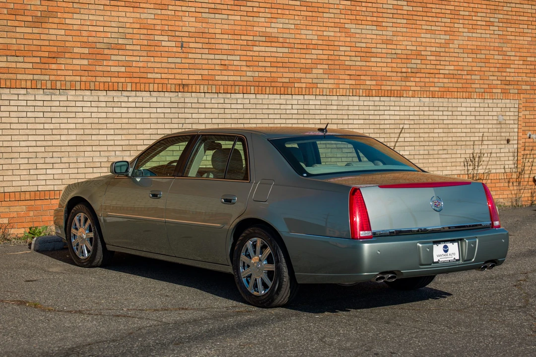 2007 Cadillac DTS - Image 13 of 31