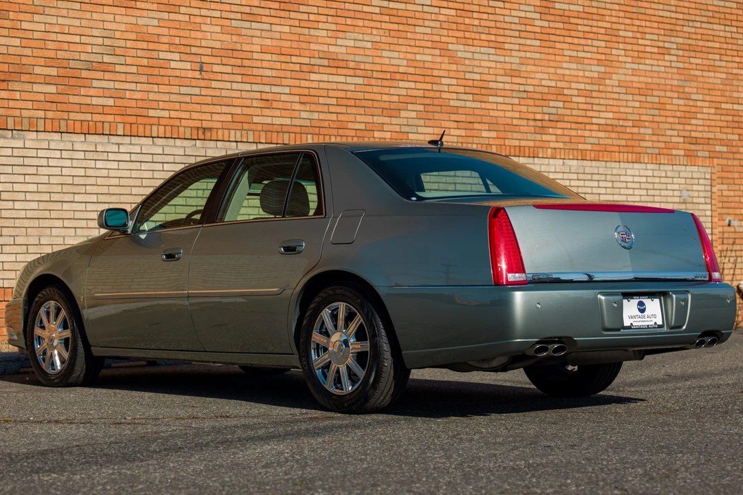 2007 Cadillac DTS - Image 15 of 31