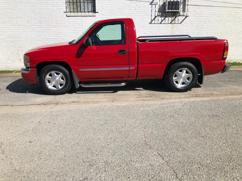 2007 GMC Sierra 2nd Gen - Image 4 of 31