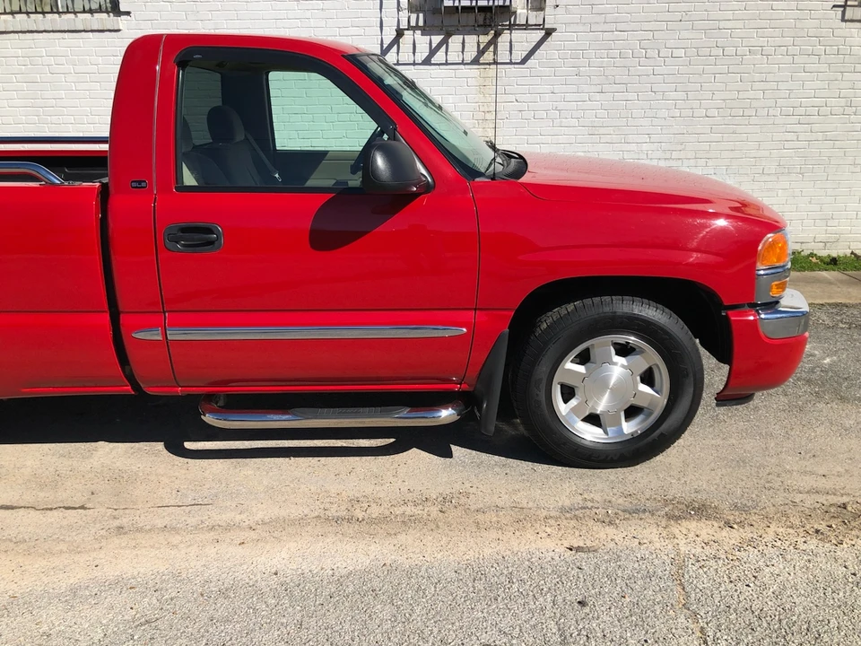 2007 GMC Sierra 2nd Gen - Image 9 of 31