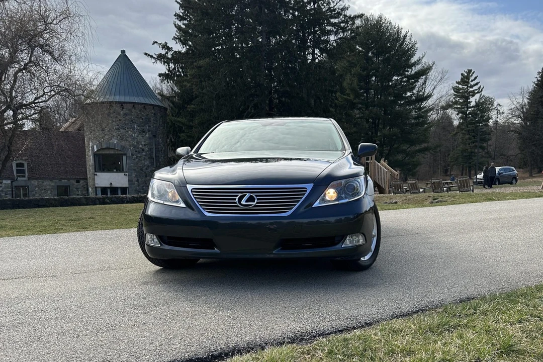 2007 Lexus LS 4th Gen - Image 3 of 31