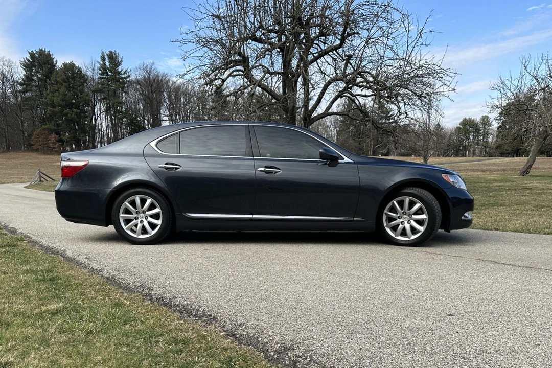 2007 Lexus LS 4th Gen - Image 8 of 31