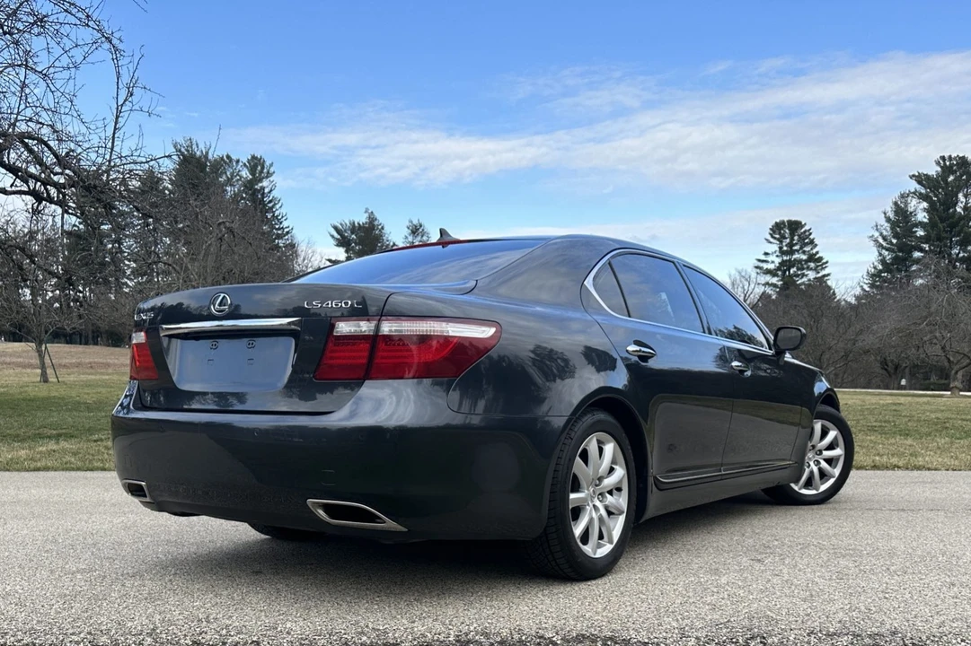 2007 Lexus LS 4th Gen - Image 9 of 31