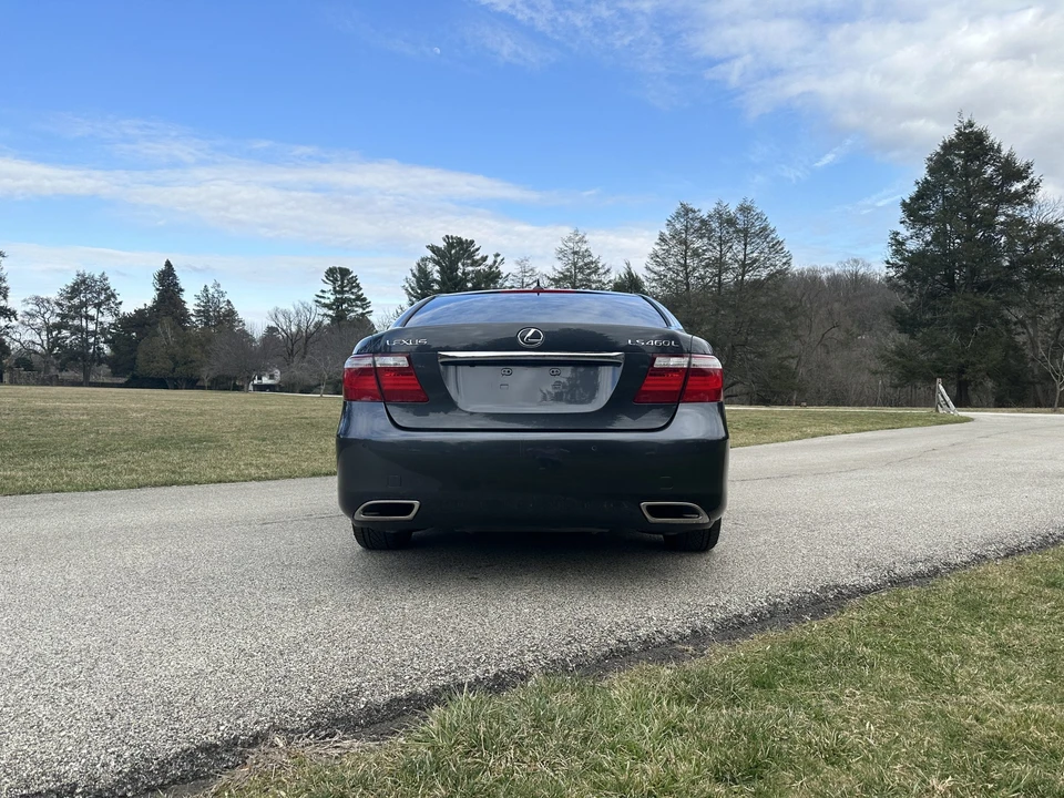 2007 Lexus LS 4th Gen - Image 12 of 31