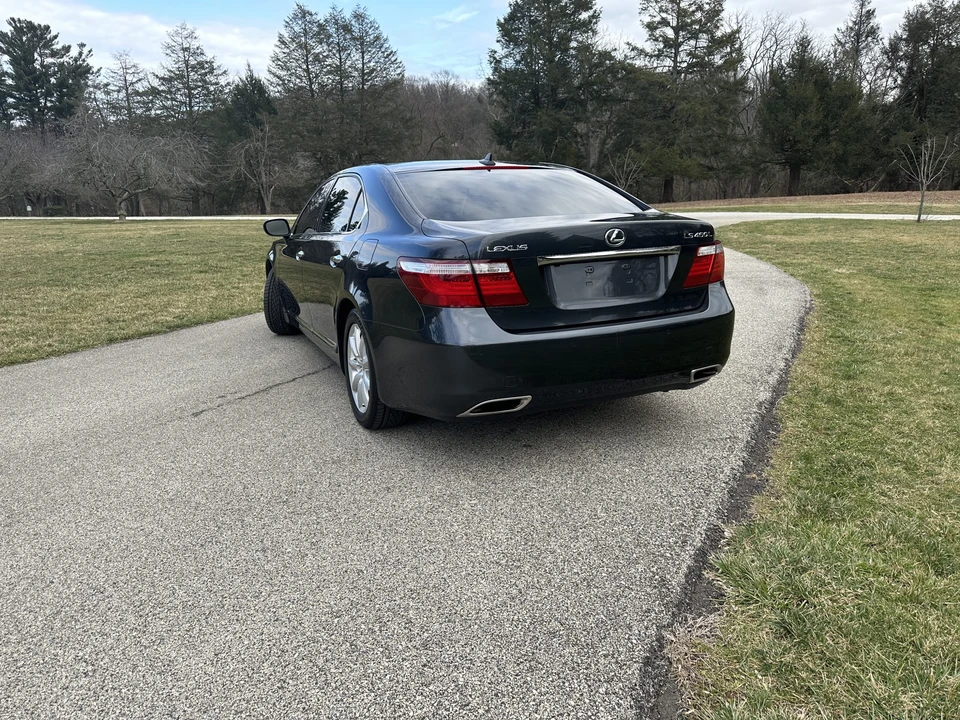 2007 Lexus LS 4th Gen - Image 14 of 31