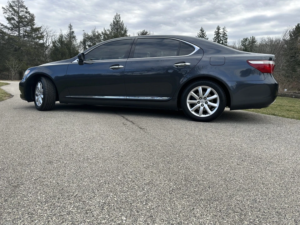2007 Lexus LS 4th Gen - Image 21 of 31