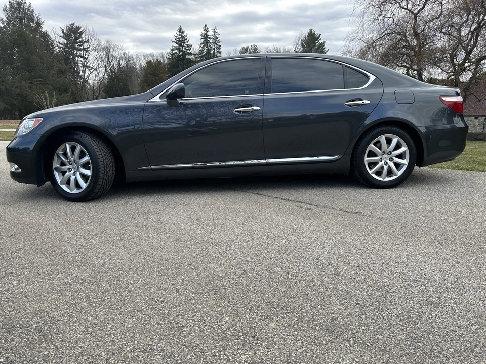 2007 Lexus LS 4th Gen - Image 20 of 31