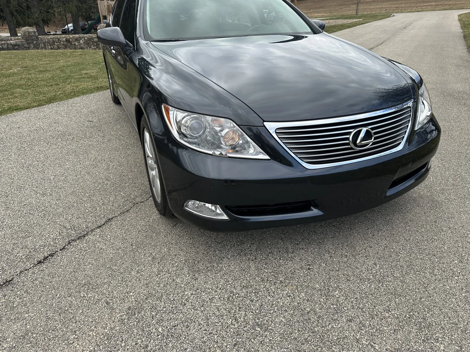 2007 Lexus LS 4th Gen - Image 24 of 31