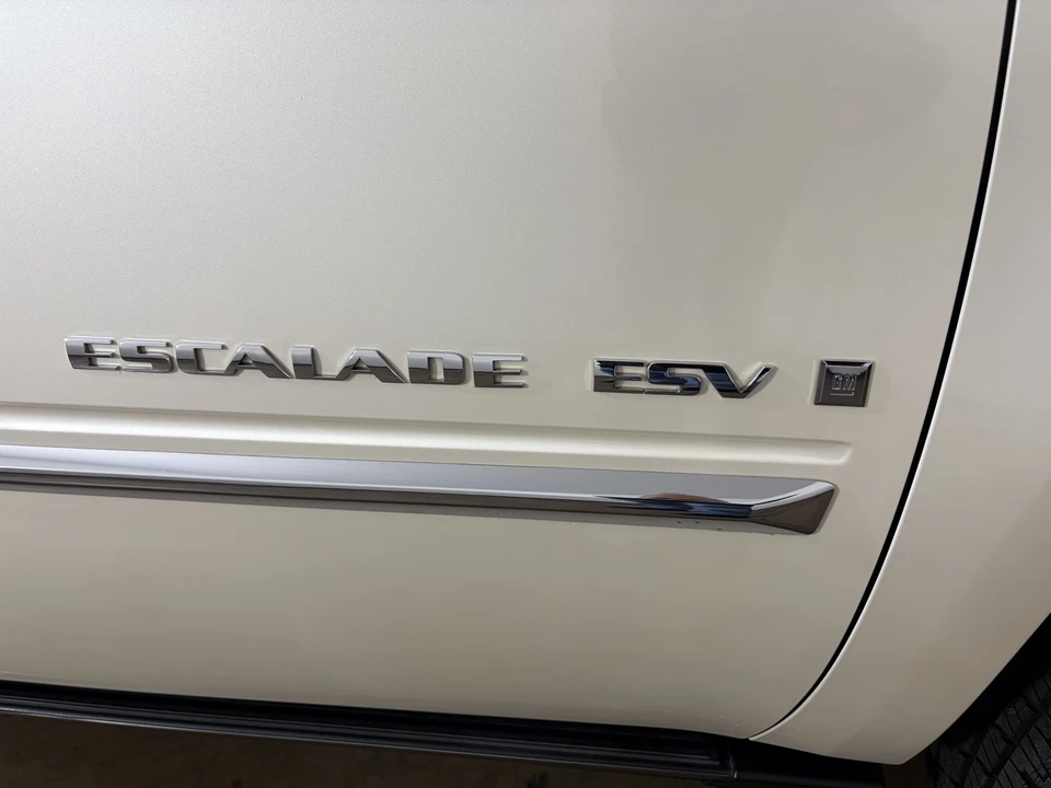 2008 Cadillac Escalade & EXT 3rd Gen - Image 10 of 31