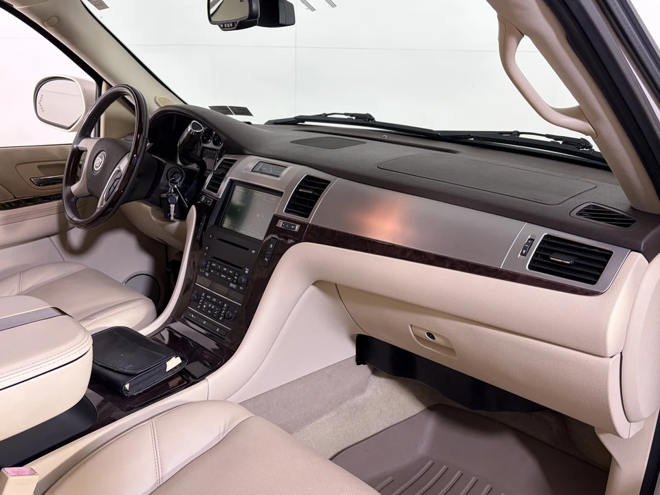 2008 Cadillac Escalade & EXT 3rd Gen - Image 22 of 31