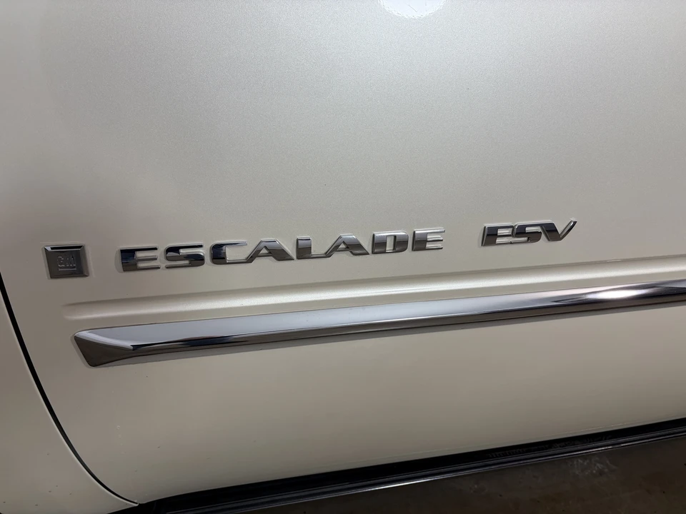 2008 Cadillac Escalade & EXT 3rd Gen - Image 11 of 31