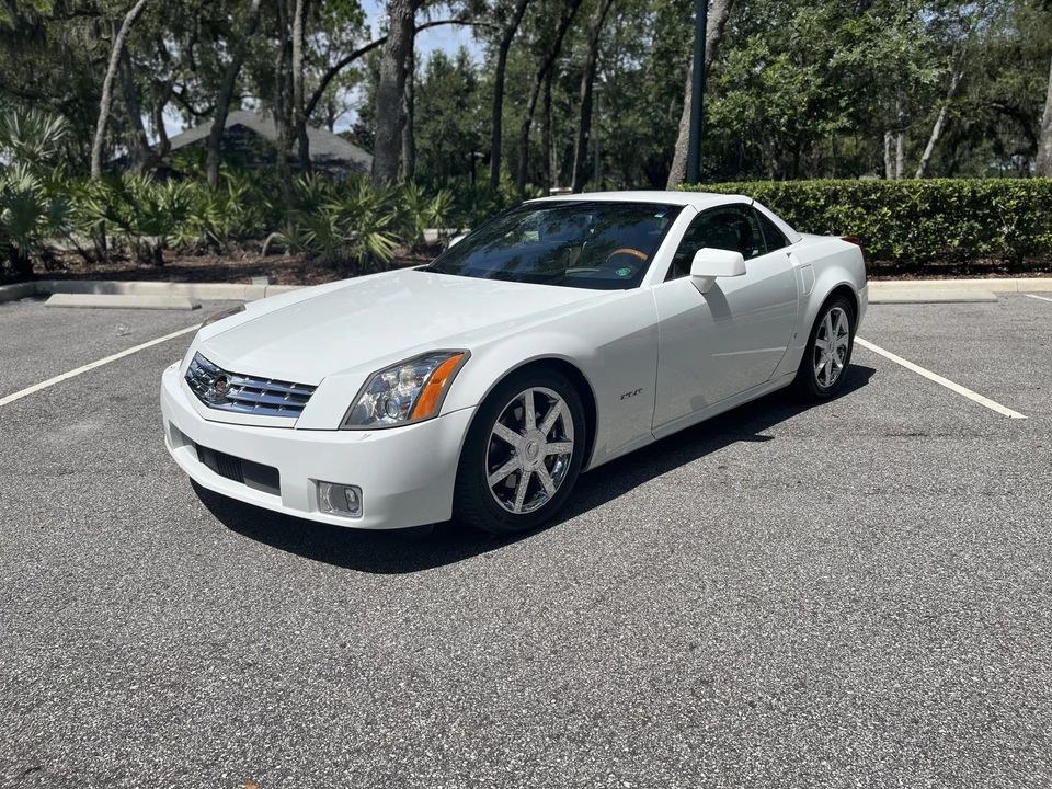 2008 Cadillac XLR - Image 8 of 31