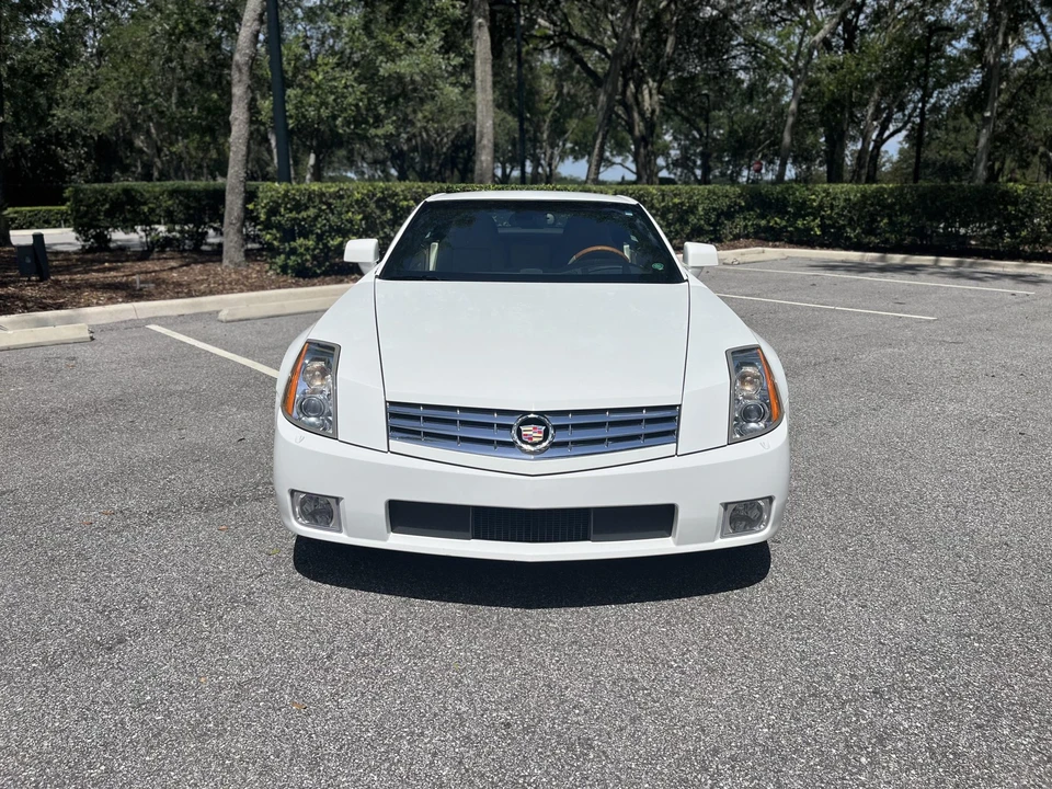 2008 Cadillac XLR - Image 10 of 31