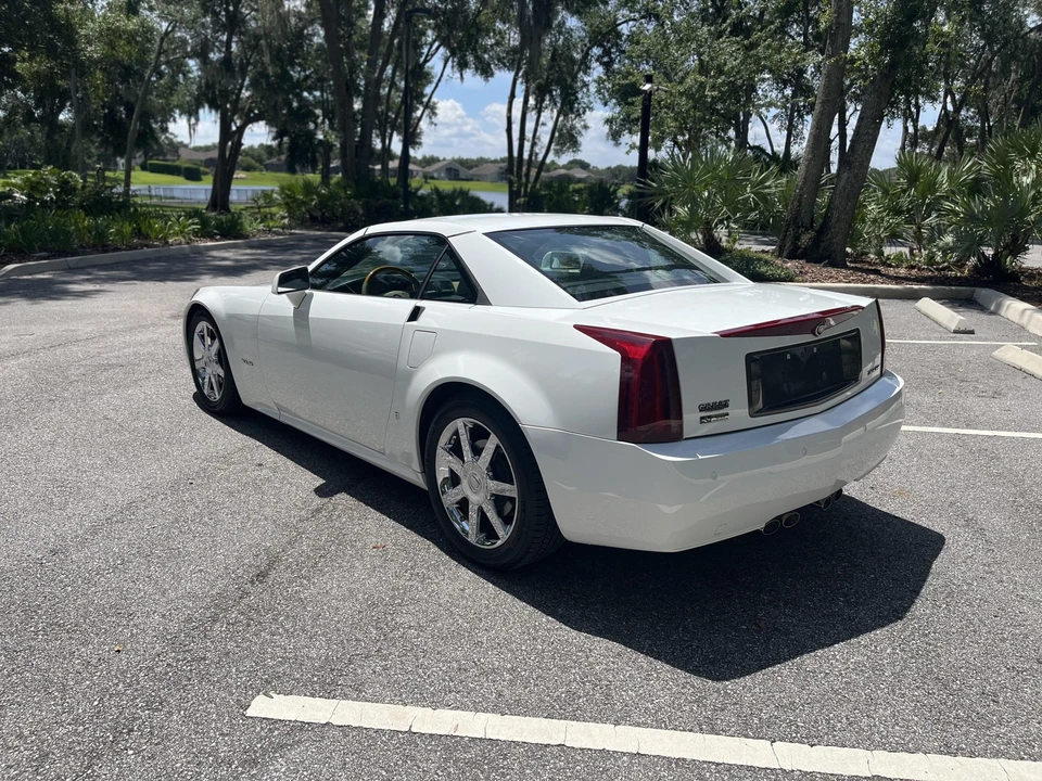 2008 Cadillac XLR - Image 6 of 31