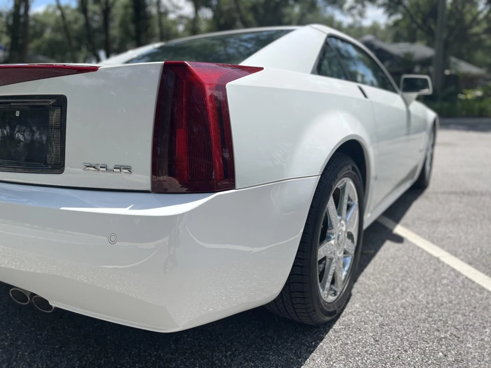 2008 Cadillac XLR - Image 26 of 31