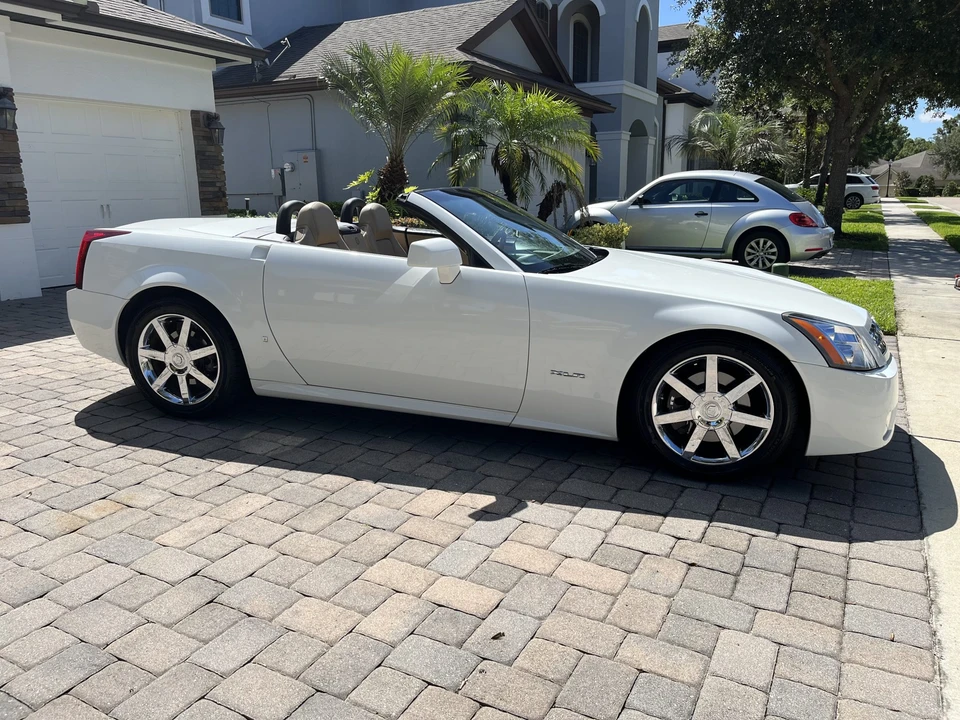 2008 Cadillac XLR - Image 14 of 31