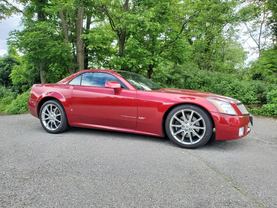 2008 Cadillac XLR-V - Image 12 of 31