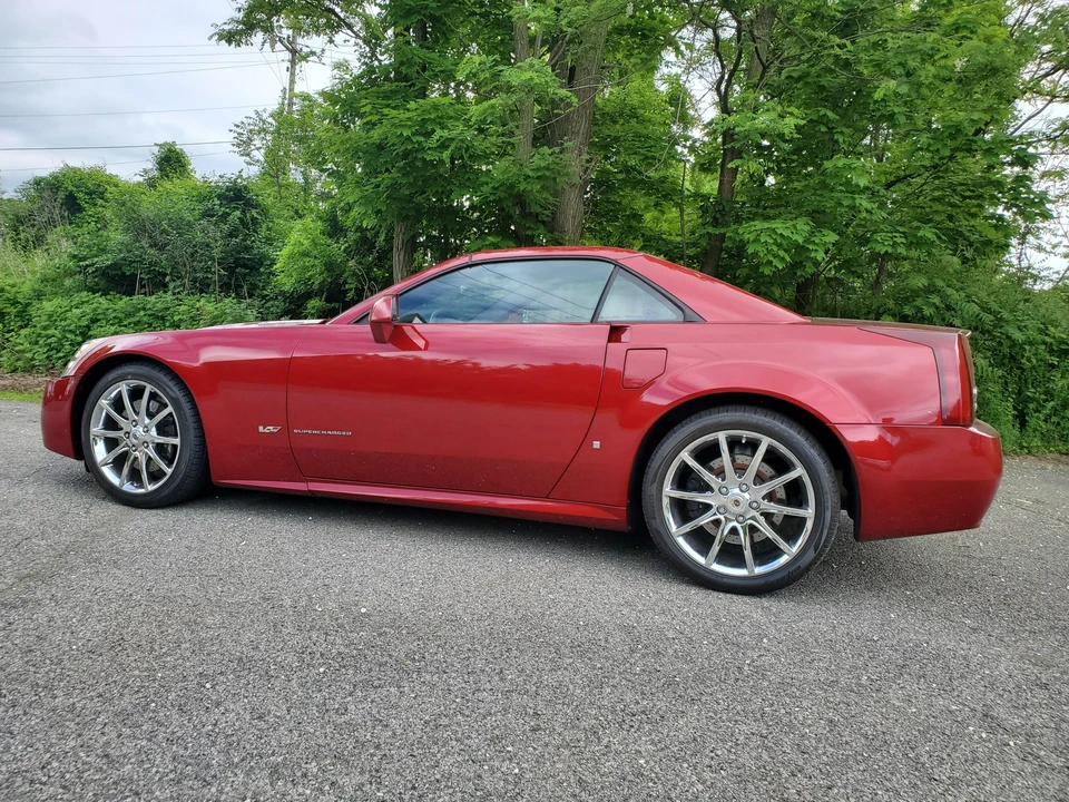 2008 Cadillac XLR-V - Image 5 of 31