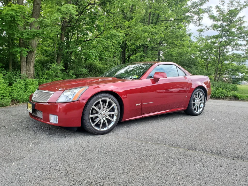 2008 Cadillac XLR-V - Image 4 of 31