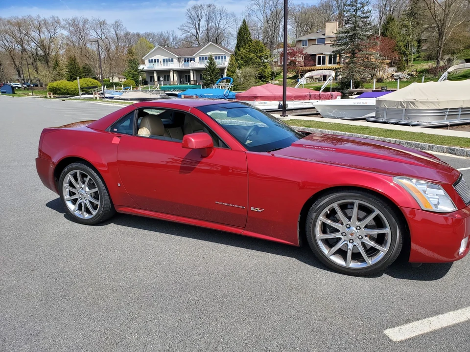 2008 Cadillac XLR-V - Image 13 of 31