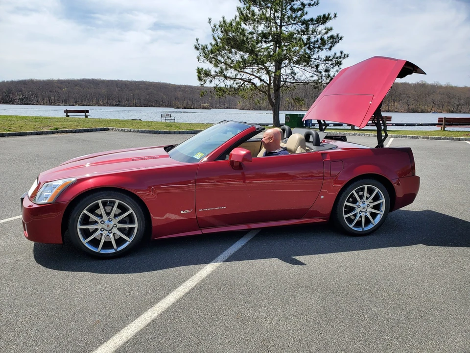 2008 Cadillac XLR-V - Image 17 of 31