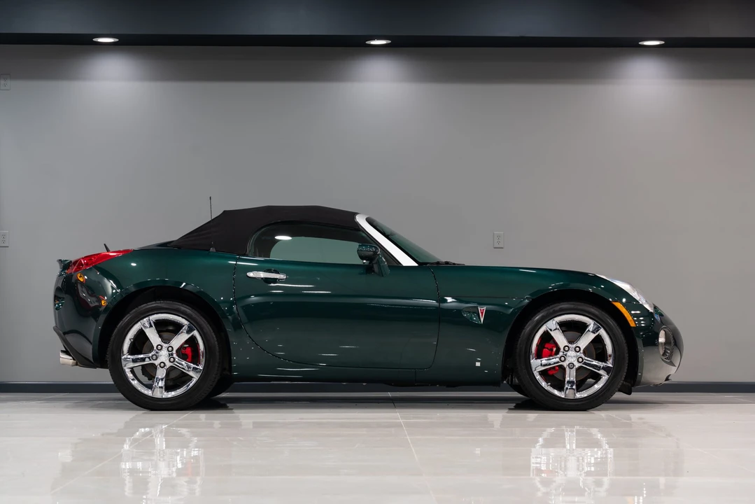 2008 Pontiac Solstice GXP - Image 17 of 31