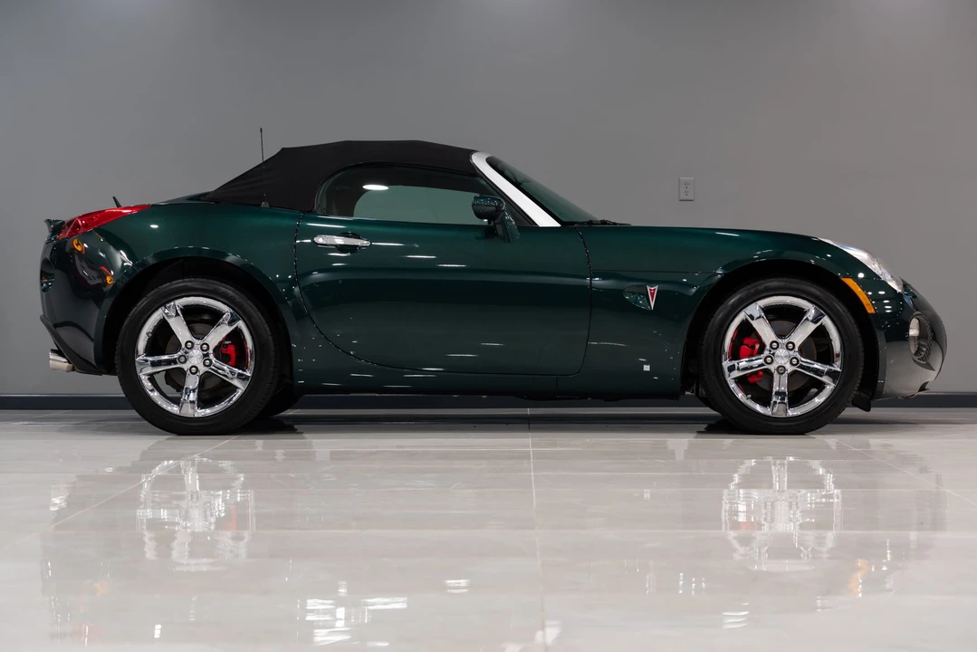 2008 Pontiac Solstice GXP - Image 18 of 31