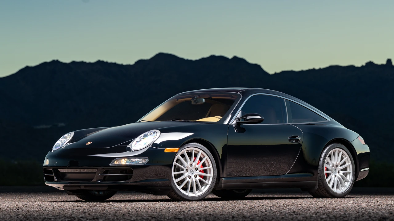 2008 Porsche 997 Carrera 4S - Image 2 of 31