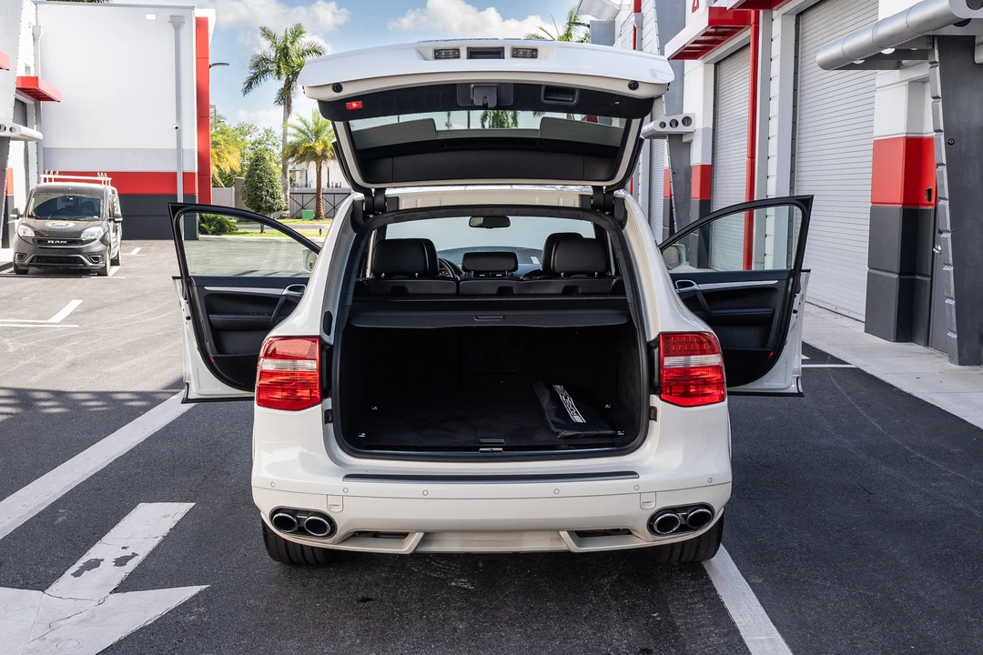 2008 Porsche 955/957 Cayenne GTS - Image 28 of 31