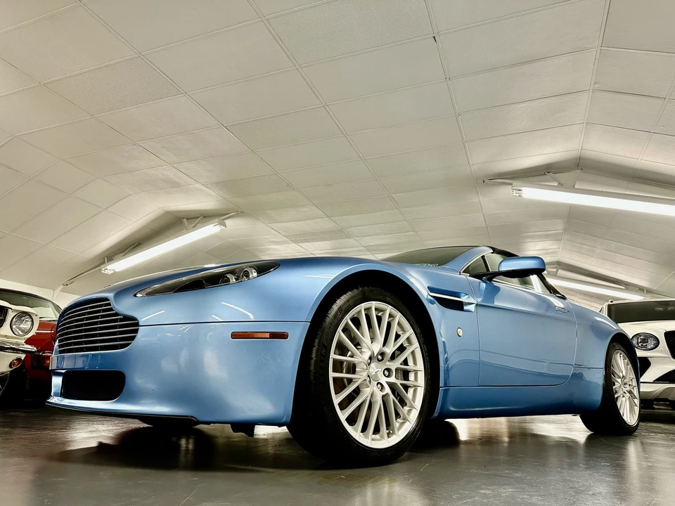 2009 Aston Martin V8 Vantage (2006-2017) - Image 17 of 31