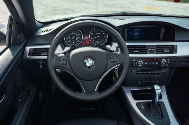 2009 BMW E93 335i Convertible - Image 5 of 7