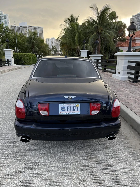 2009 Bentley Arnage Final Series - Image 26 of 31