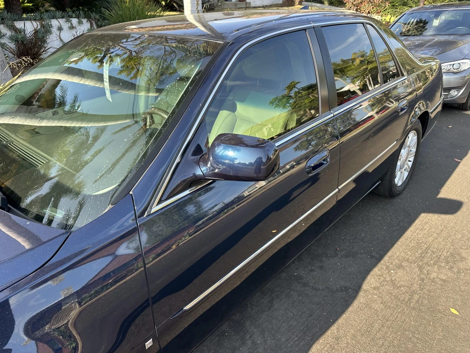 2009 Cadillac DTS - Image 25 of 31