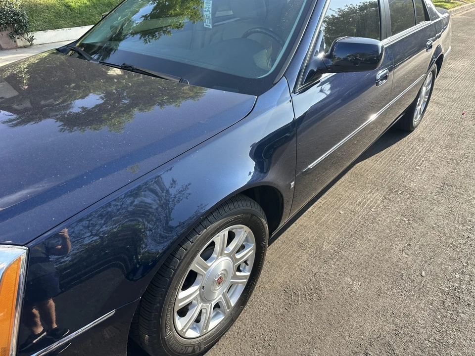 2009 Cadillac DTS - Image 22 of 31