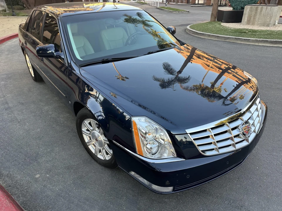 2009 Cadillac DTS - Image 14 of 31