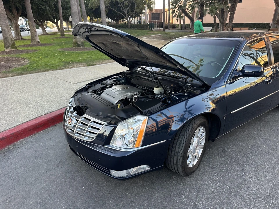 2009 Cadillac DTS - Image 18 of 31