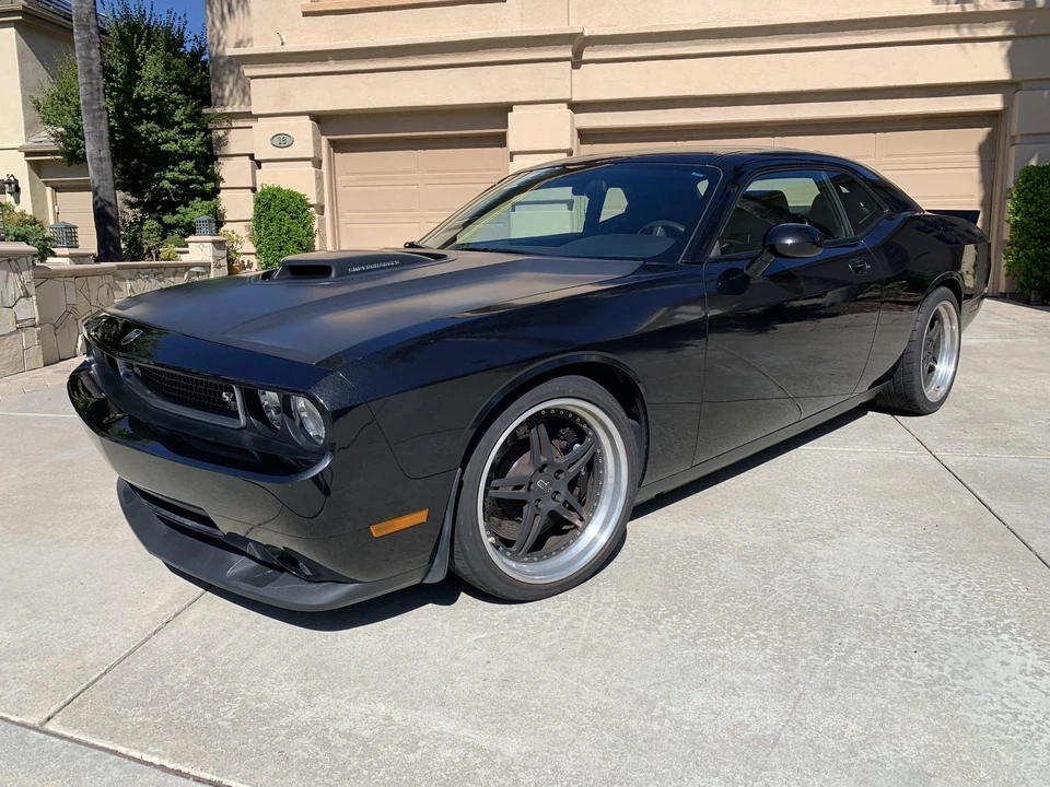 2009 Dodge Challenger 3rd Gen - Image 2 of 31