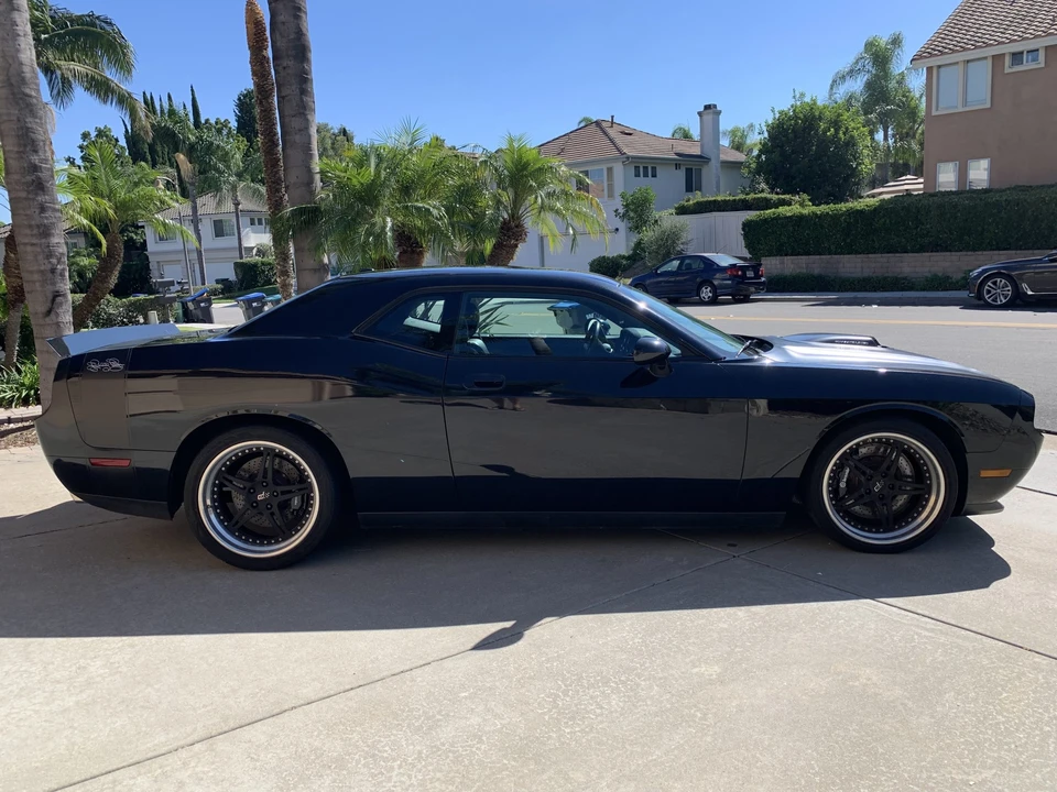 2009 Dodge Challenger 3rd Gen - Image 11 of 31